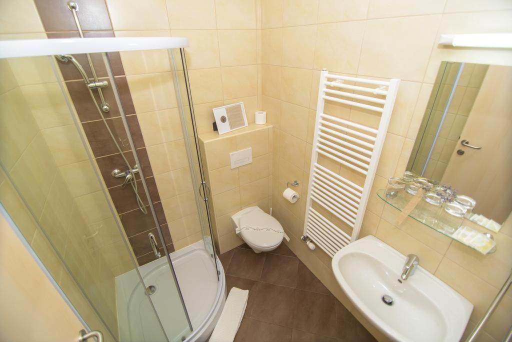 Hotel Oskar Hrib-Loski Potok Экстерьер фото